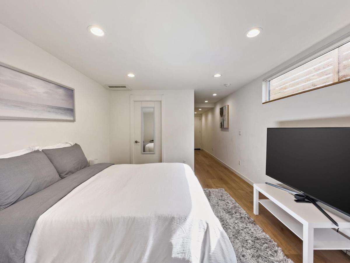 Modern Apartment Near Light Rail 西雅图 外观 照片