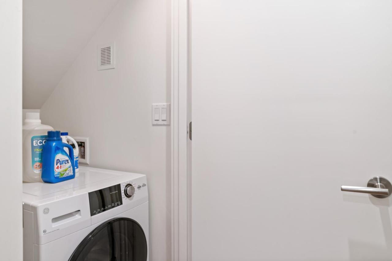 Modern Apartment Near Light Rail 西雅图 外观 照片